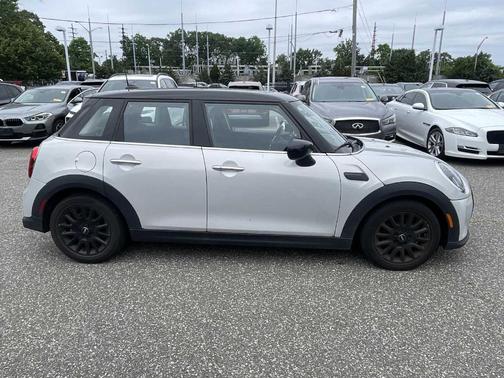 2023 MINI Hardtop Cooper