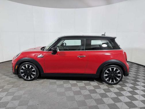 Chili Pepper Red 2023 MINI Hardtop Cooper S