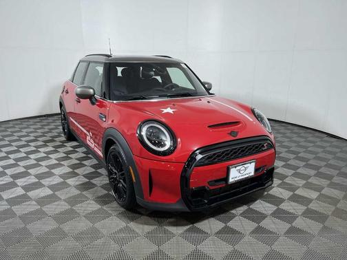 2023 MINI Hardtop Cooper S
