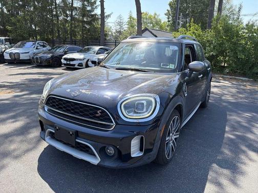 MINI Yours Enigmatic Black Metallic 2021 MINI Countryman Cooper S