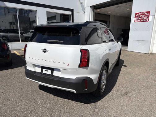 White Metallic 2025 MINI Countryman S
