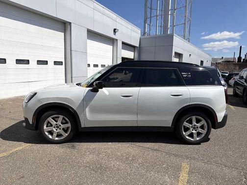 White Metallic 2025 MINI Countryman S