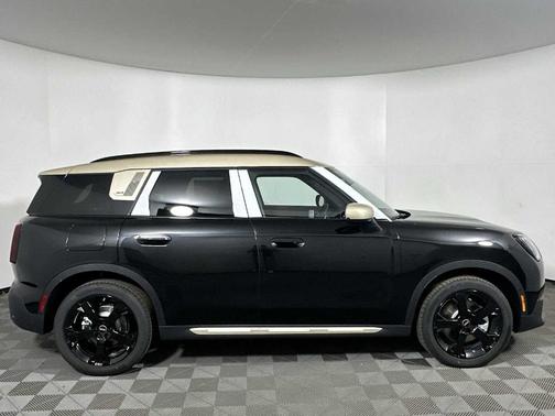 2025 MINI Countryman S