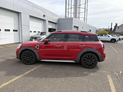 Chili Pepper Red 2020 MINI Countryman Cooper S ALL4