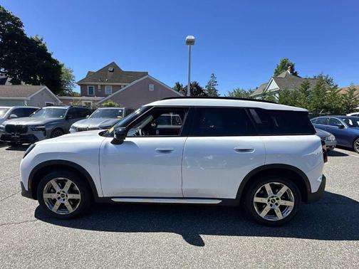 White Metallic 2025 MINI Countryman S