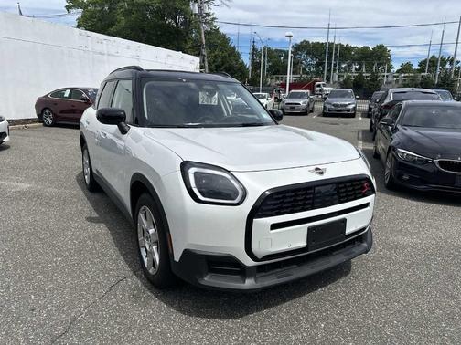 White Metallic 2025 MINI Countryman S