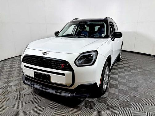 White Metallic 2025 MINI Countryman S