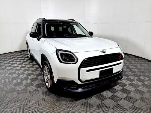 White Metallic 2025 MINI Countryman S