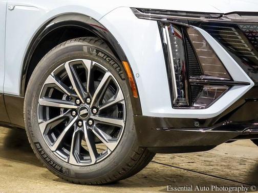 2025 Cadillac LYRIQ Sport w/1SJ