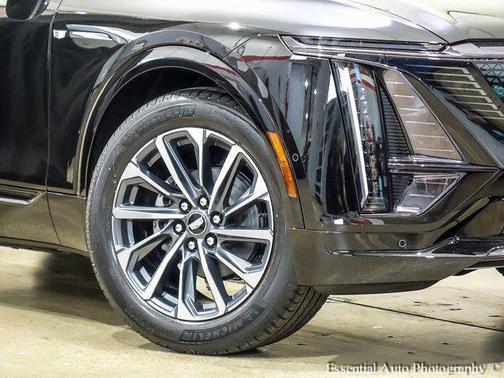 2025 Cadillac LYRIQ Sport