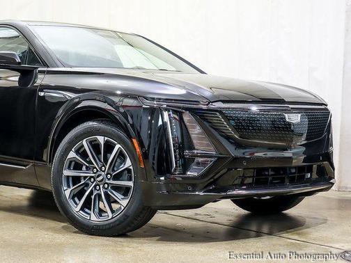 2025 Cadillac LYRIQ Sport