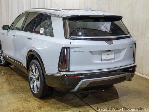 2026 Cadillac VISTIQ Luxury