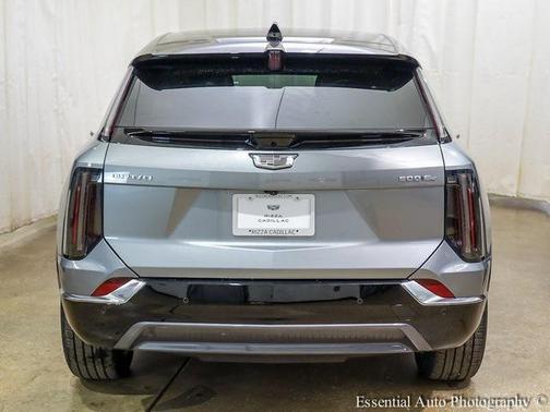 2025 Cadillac OPTIQ Luxury 2 AWD
