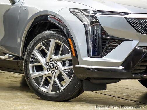 2025 Cadillac OPTIQ Luxury 2 AWD