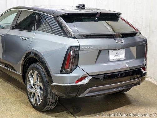 2025 Cadillac OPTIQ Luxury 2 AWD
