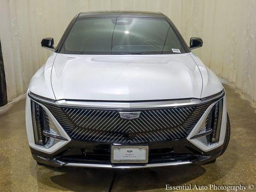 Crystal White Tricoat 2025 Cadillac LYRIQ Luxury