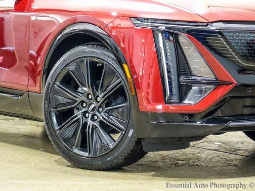 2025 Cadillac LYRIQ Sport