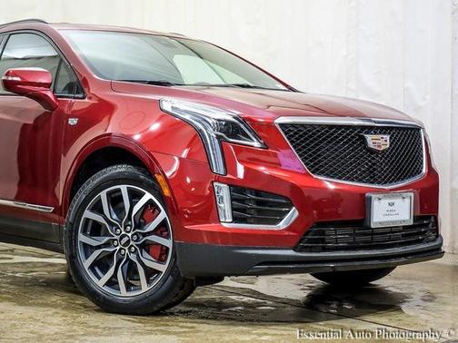 2025 Cadillac XT5 Sport