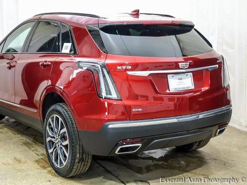 2025 Cadillac XT5 Sport