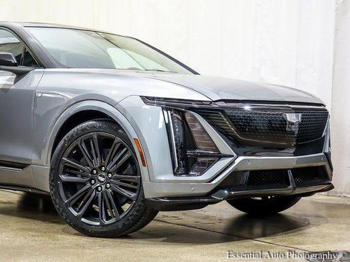 2026 Cadillac LYRIQ V Premium