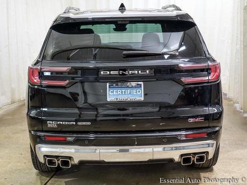 2024 GMC Acadia Denali