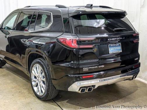 2024 GMC Acadia Denali