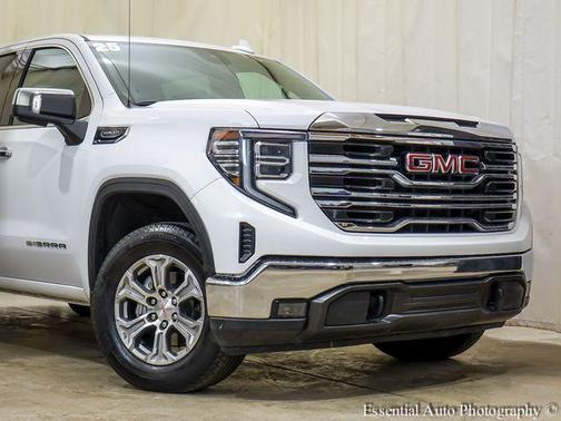 2025 GMC Sierra 1500 SLT