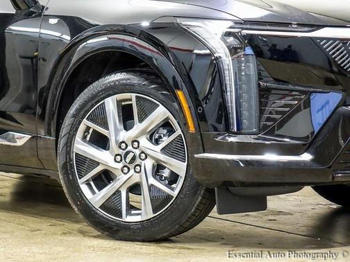 2025 Cadillac OPTIQ Luxury