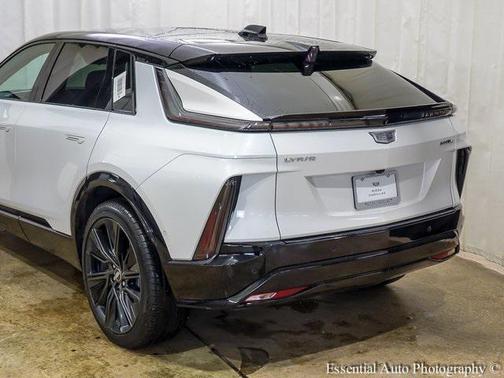 2025 Cadillac LYRIQ Sport w/1SK