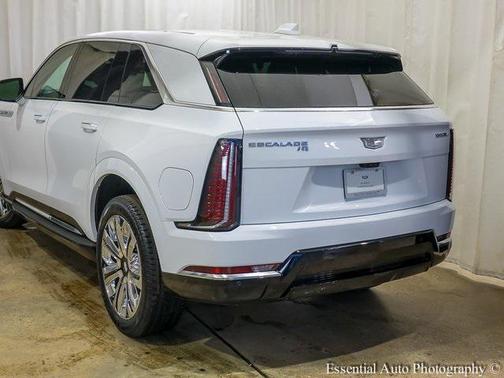 2025 Cadillac Escalade IQ Luxury 1