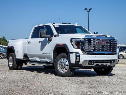 Glacier White 2026 GMC Sierra 3500 Denali