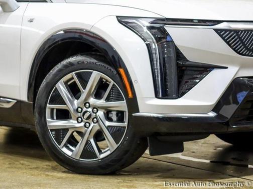 2025 Cadillac OPTIQ Luxury