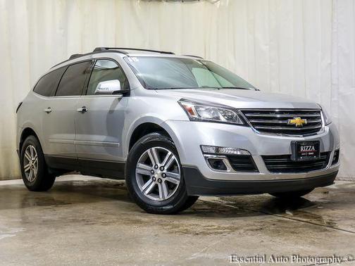 Silver Ice Metallic 2015 Chevrolet Traverse 2LT