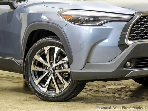 2022 Toyota Corolla Cross XLE