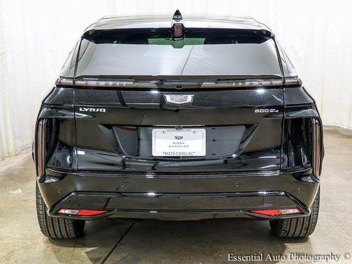 2025 Cadillac LYRIQ Sport