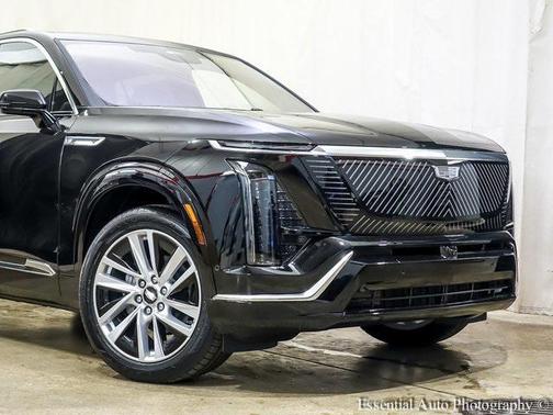 2026 Cadillac VISTIQ Luxury