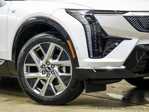 2025 Cadillac OPTIQ Luxury