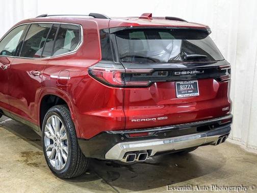 2025 GMC Acadia Denali