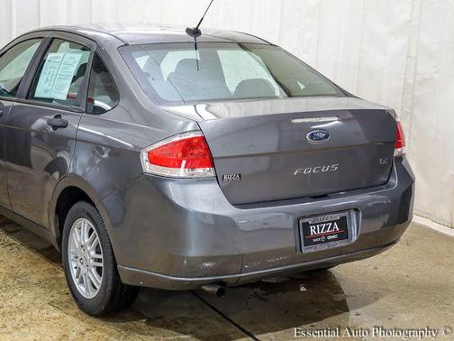 Sterling Gray Metallic 2011 Ford Focus SE