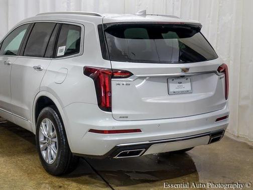 2025 Cadillac XT6 Luxury AWD