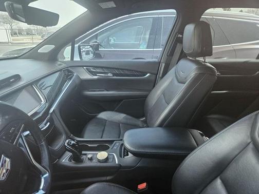 2022 Cadillac XT6 Premium Luxury AWD