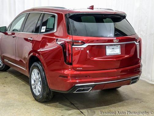 2025 Cadillac XT6 Luxury AWD