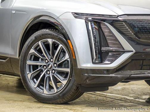 Argent Silver Metallic 2026 Cadillac LYRIQ Sport