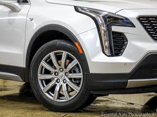 2022 Cadillac XT4 Premium Luxury