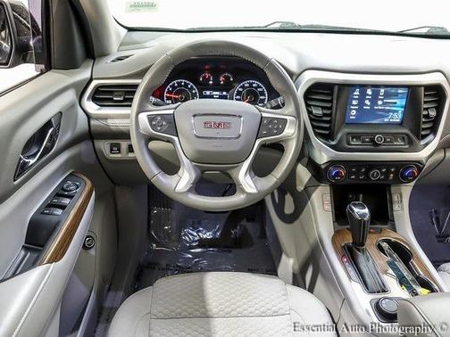 2018 GMC Acadia SLE-2