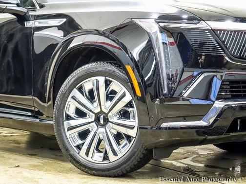 2025 Cadillac Escalade Luxury
