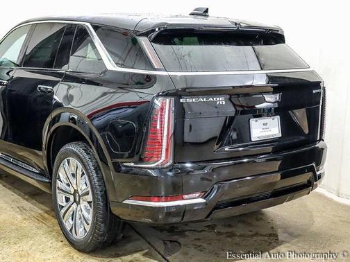 2025 Cadillac Escalade Luxury
