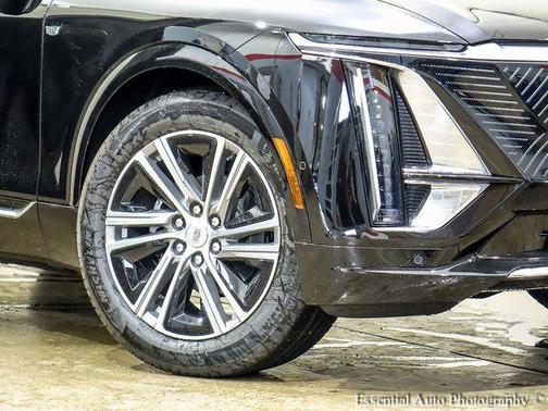Stellar Black Metallic 2025 Cadillac LYRIQ Luxury