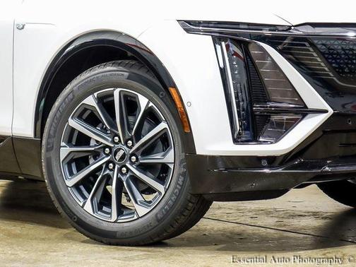 2025 Cadillac LYRIQ Sport w/1SJ