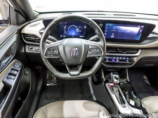 White Frost Tricoat 2025 Buick Envista Avenir FWD